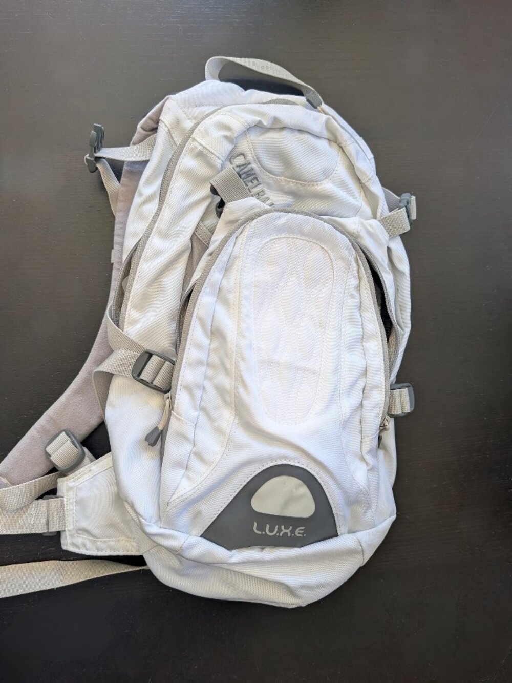 CamelBak L.U.X.E. Women's Hydration Backpack - White / Gray, One Size